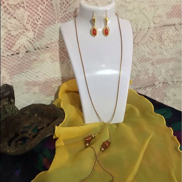 Vintage Necklace & Earrings Set Goldtone & Red Oval Beaded Necklace & Earrings - Picture 11 of 16